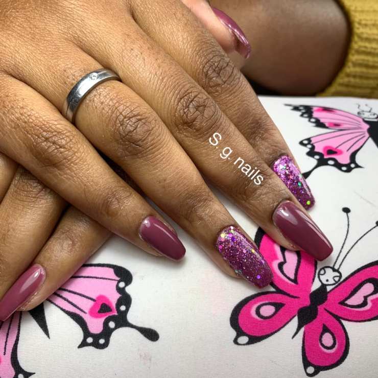 Nagels gezet bij SG Nails, nagelstudio in Almere Poort.